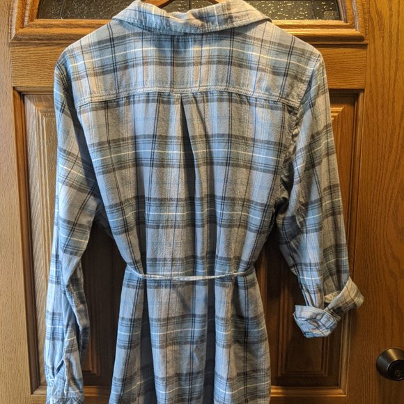 Maternity flannel long sleeve top - Picture 3 of 3